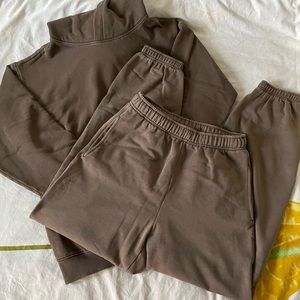 TNA sweatshirt + sweatpants set!